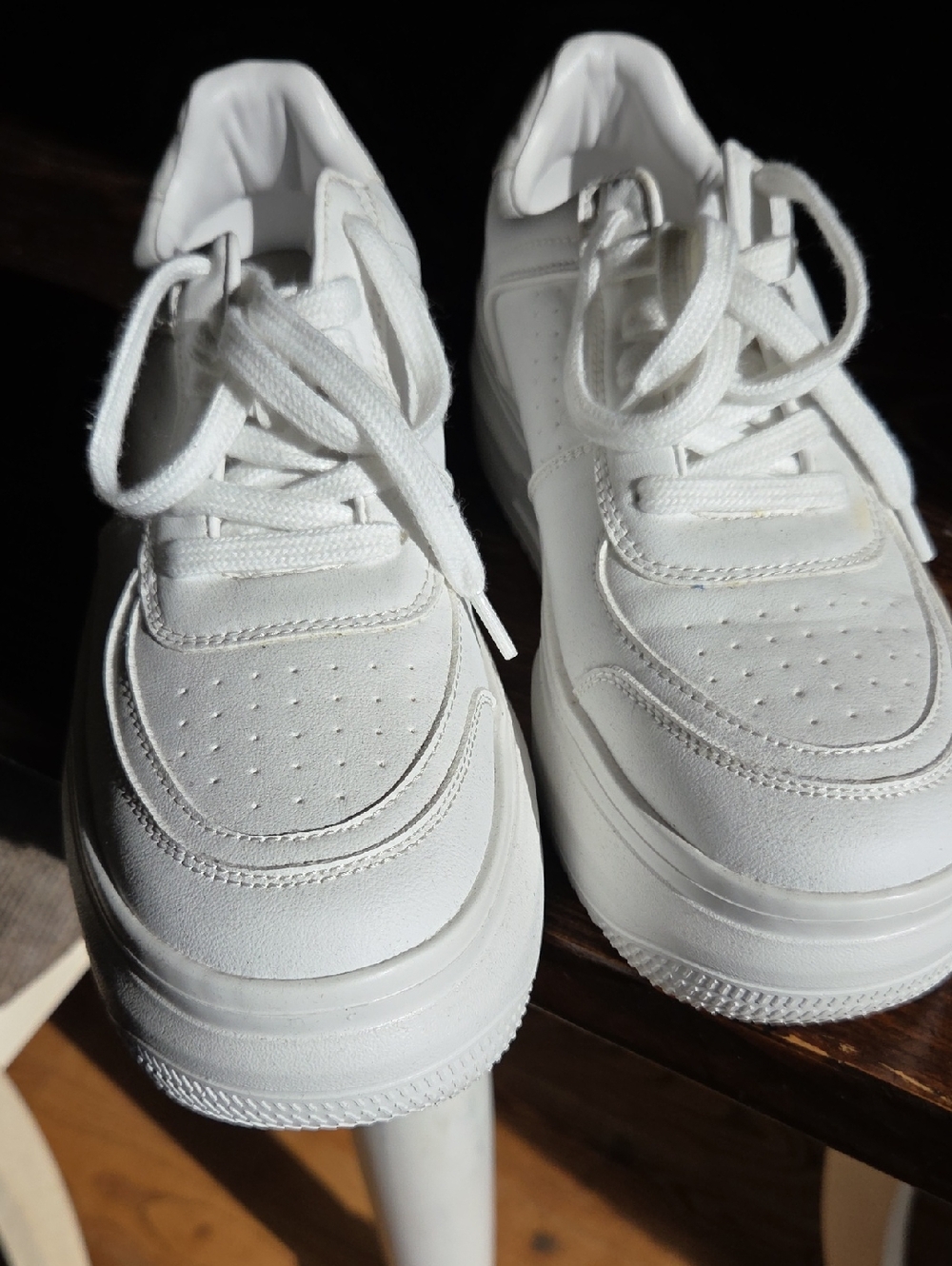 Steve Madden White Leather Lace-Up Sneakers